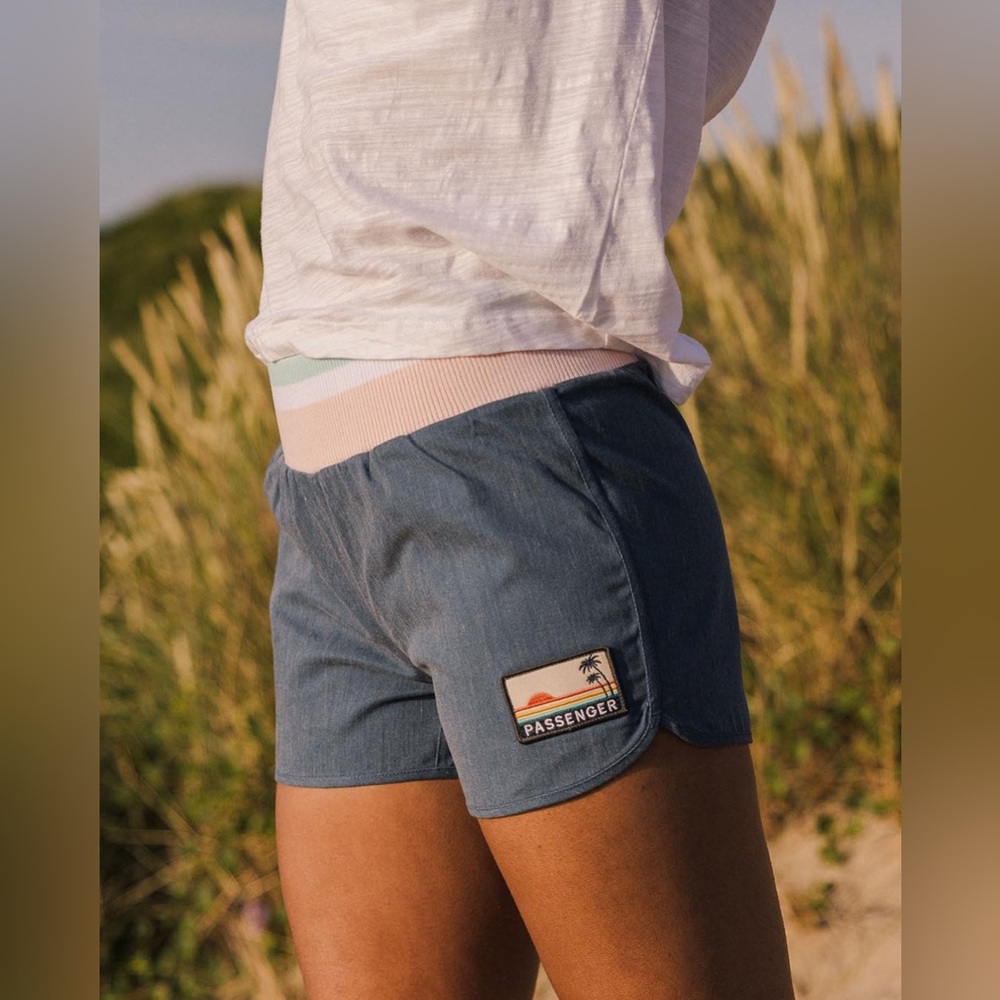 NEW Passenger Explore All Purpose Shorts Blue Stretch medium 1060